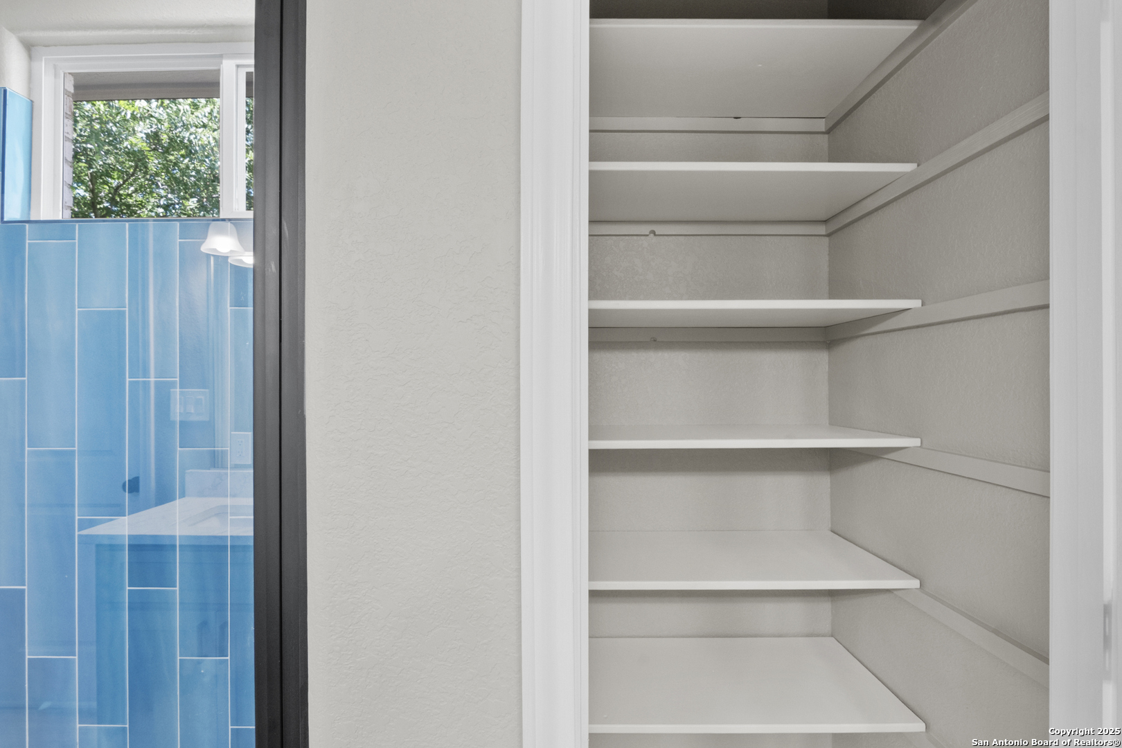 109 Sutton Place Uvalde, TX 78801 - Photo 12 of 29