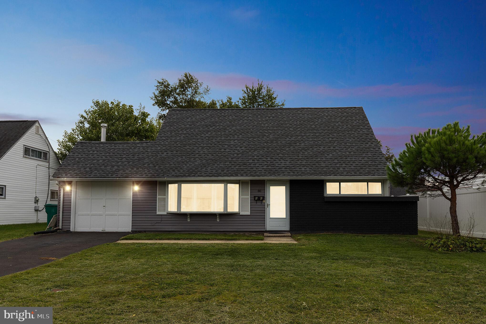86 Indian Red Road Levittown, PA 19057 - Photo 1 of 33 Gallery Image 1