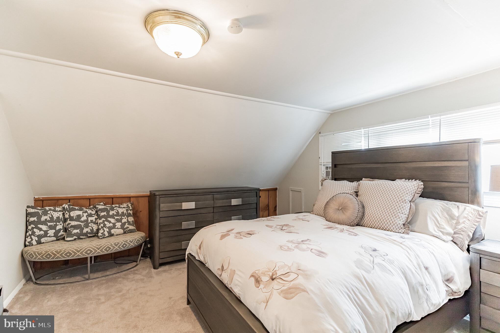 86 Indian Red Road Levittown, PA 19057 - Photo 18 of 33 Gallery Image 18