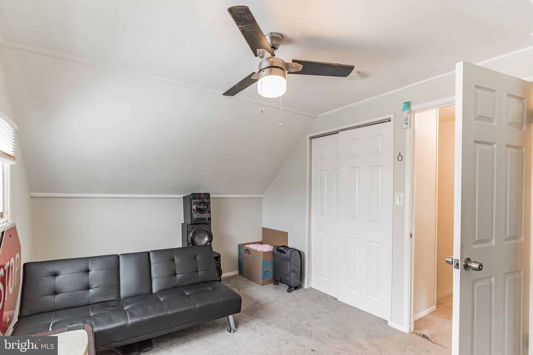 86 Indian Red Road Levittown, PA 19057 - Photo 24 of 33 Gallery Image 24