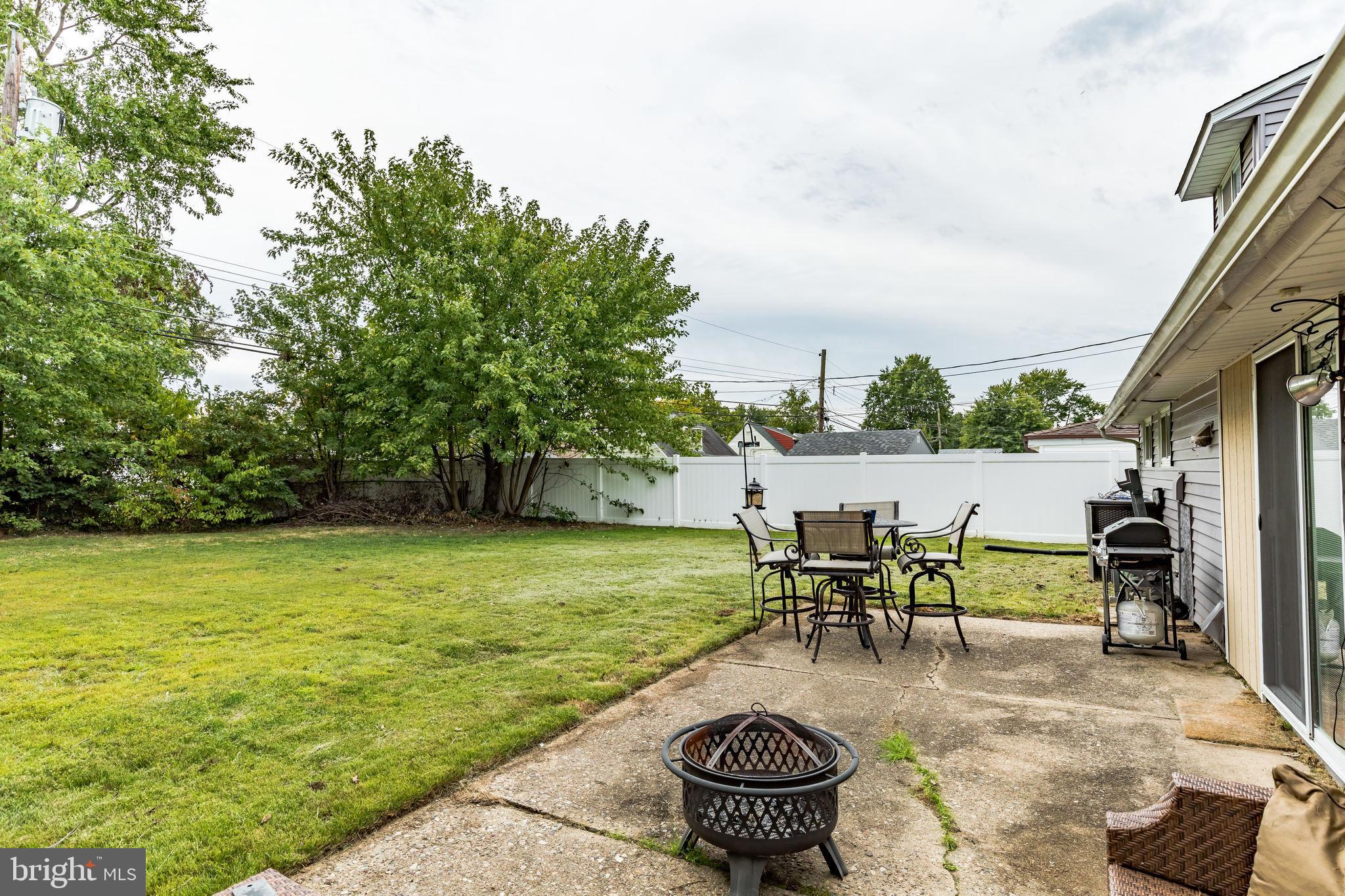 86 Indian Red Road Levittown, PA 19057 - Photo 29 of 33 Gallery Image 29
