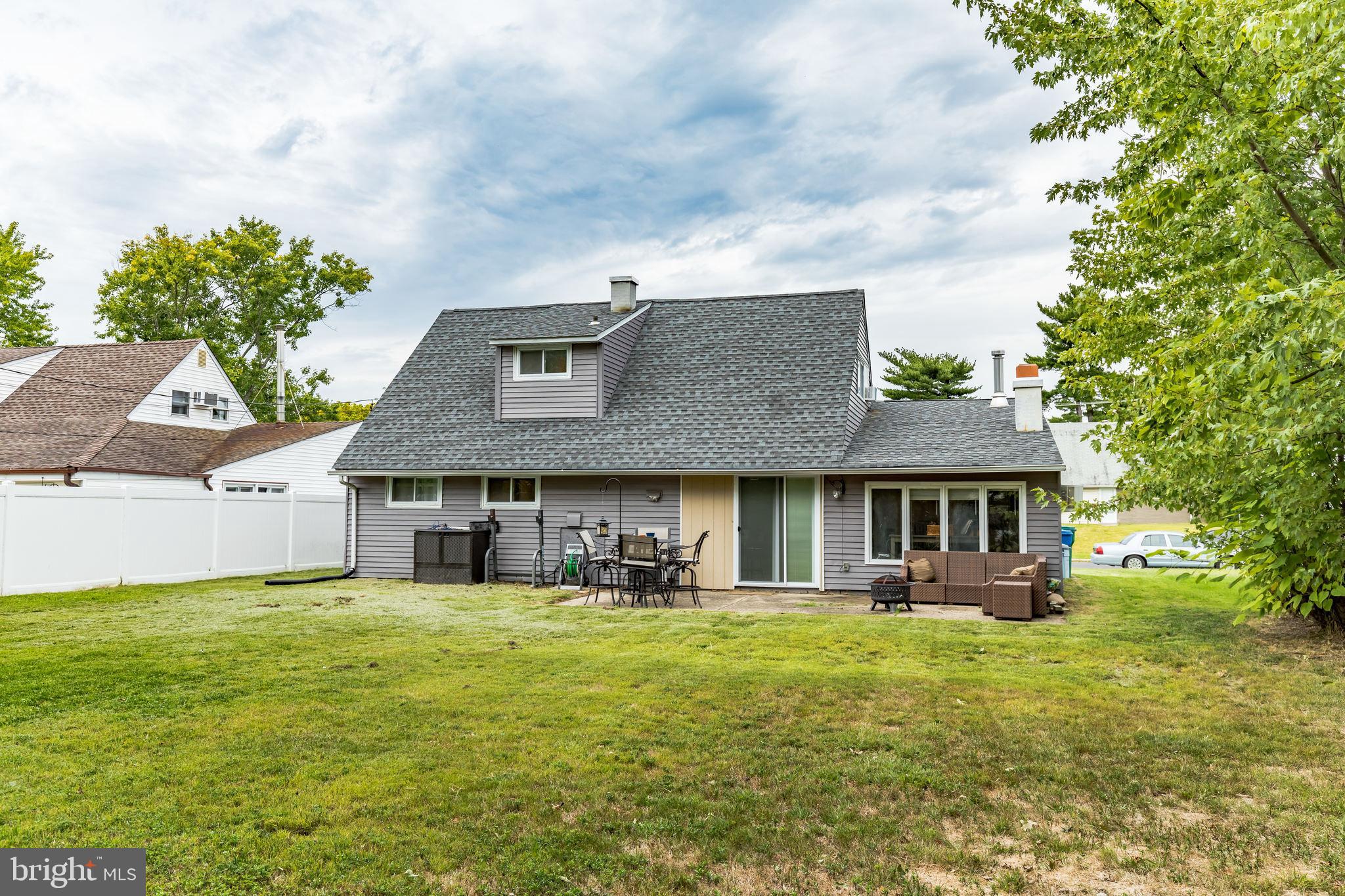 86 Indian Red Road Levittown, PA 19057 - Photo 31 of 33 Gallery Image 31