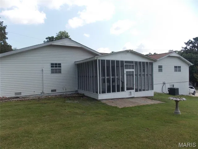 $269,900 | 2006 Holloway Drive, Poplar Bluff, MO 63901