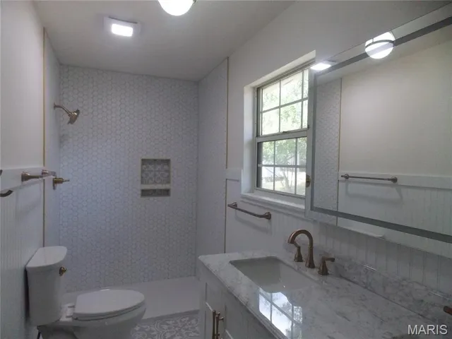 $269,900 | 2006 Holloway Drive, Poplar Bluff, MO 63901