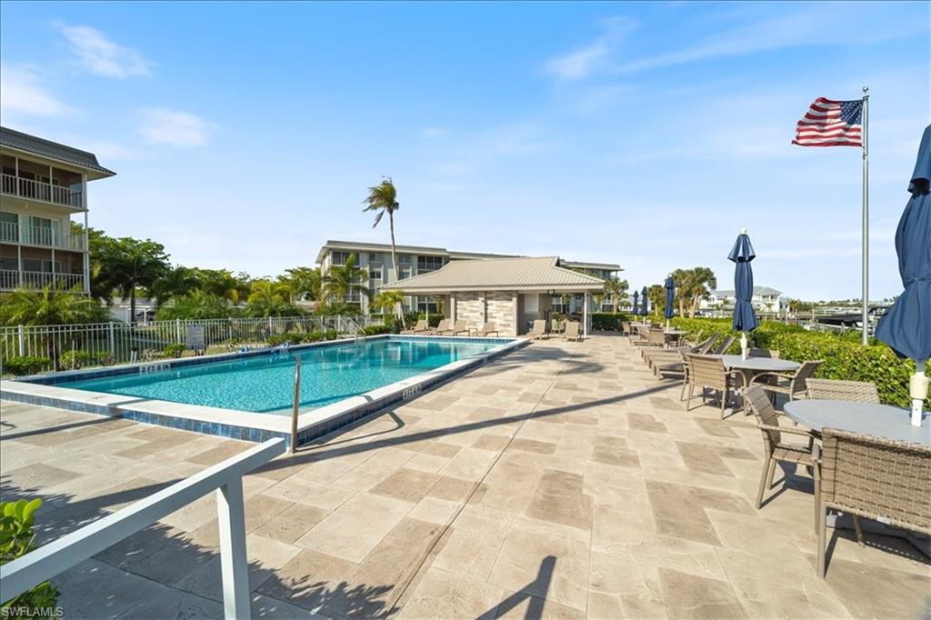 307 Goodlette-Frank Road, Unit B202 Naples, FL 34102 - Photo 9 of 32