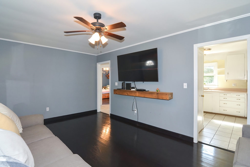 9 Donnelly Road Spencer, MA 01562 - Photo 6 of 31 Gallery Image 6