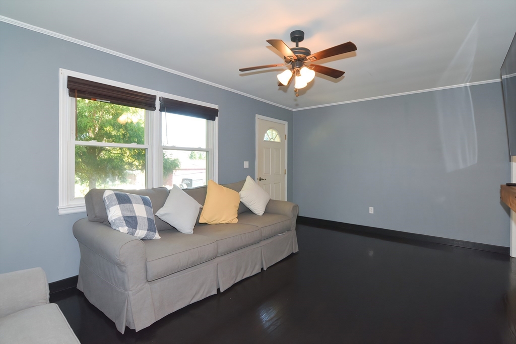 9 Donnelly Road Spencer, MA 01562 - Photo 7 of 31 Gallery Image 7