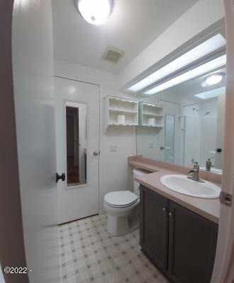 305 Seagrove Loop Lincoln City, OR 97367 - Photo 19 of 20 Guest Bath