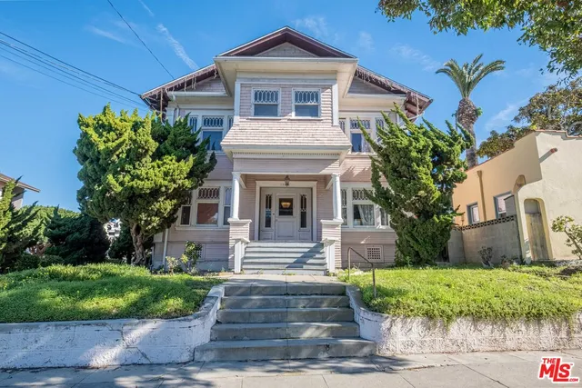 $2,600 | 108 North Broadway, Unit 1, Redondo Beach, CA 90277