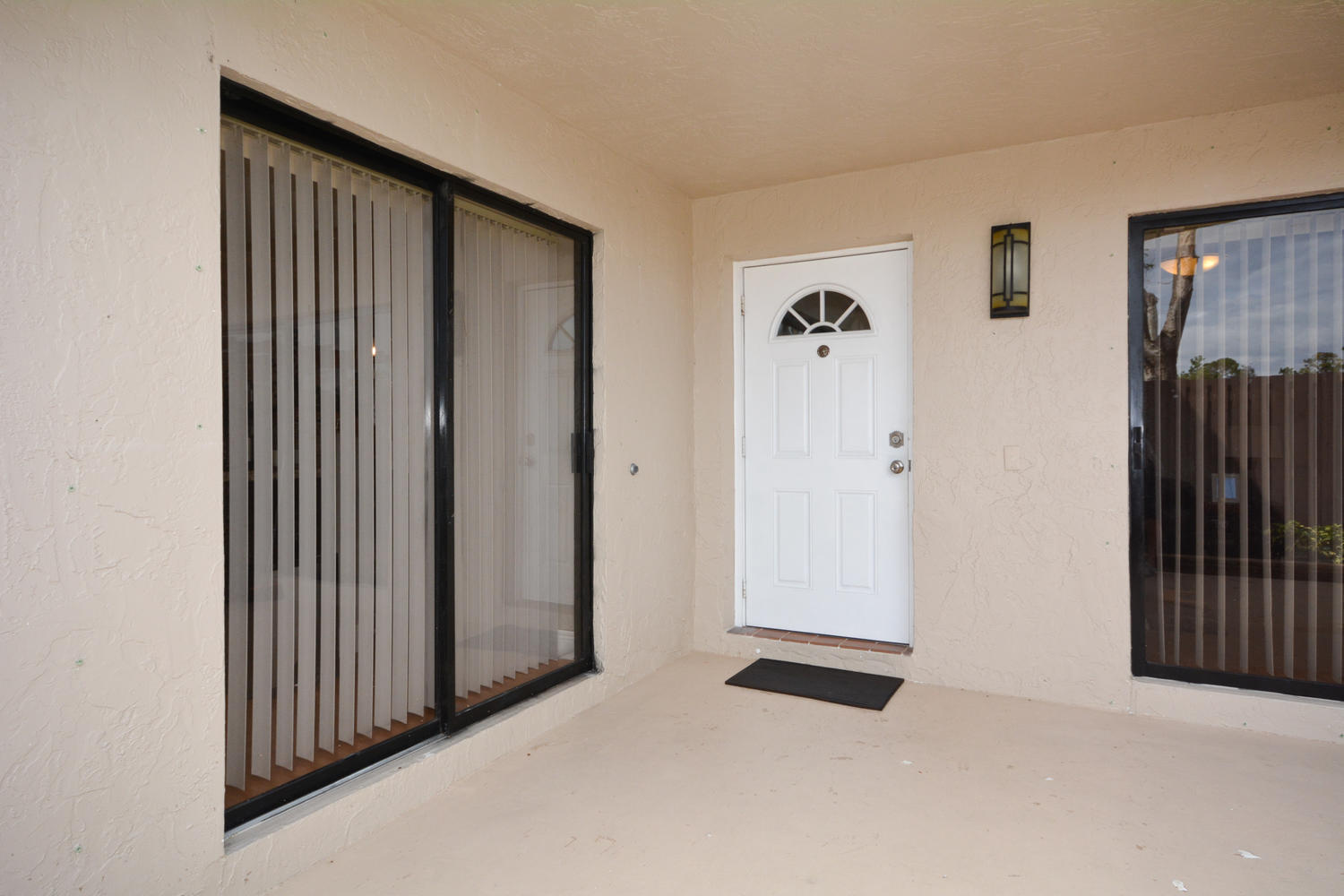 8497 Boca Rio Drive Boca Raton, FL 33433 - Photo 5 of 36 8497 Boca Rio Dr Boca Raton FL-large-030