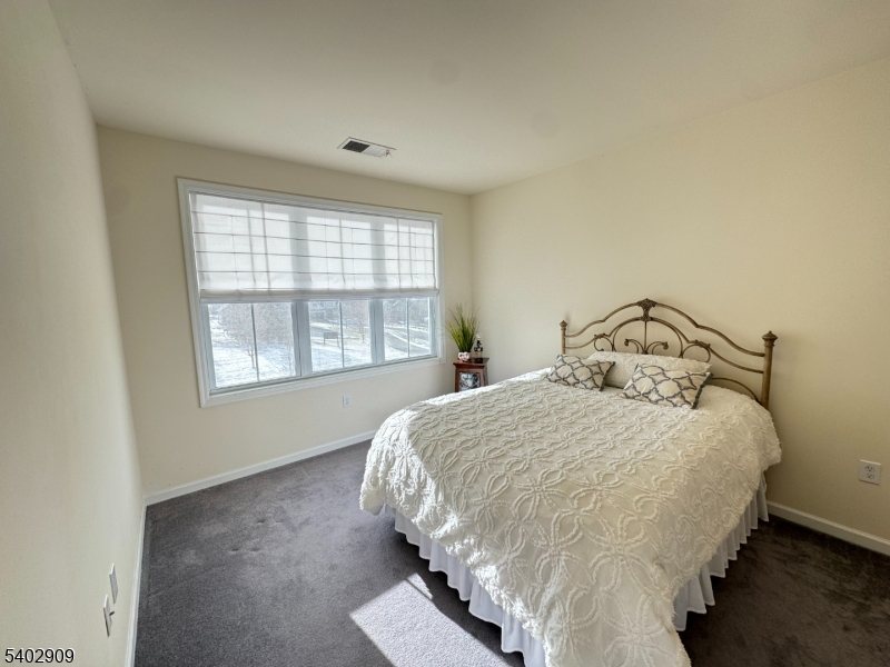 169 Tarrington Road, Unit 306 Hamburg, NJ 07419 - Photo 9 of 15