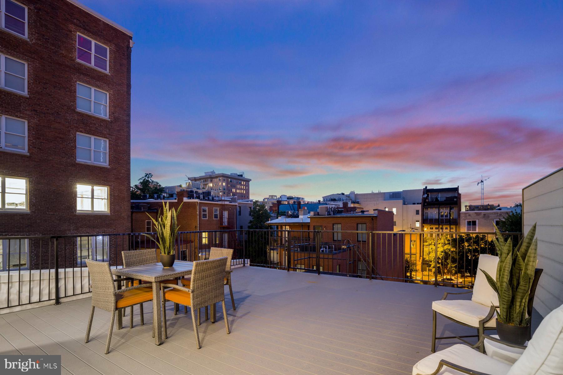 1525 P Street Northwest, Unit 5 Washington, DC 20005 - Photo 4 of 30