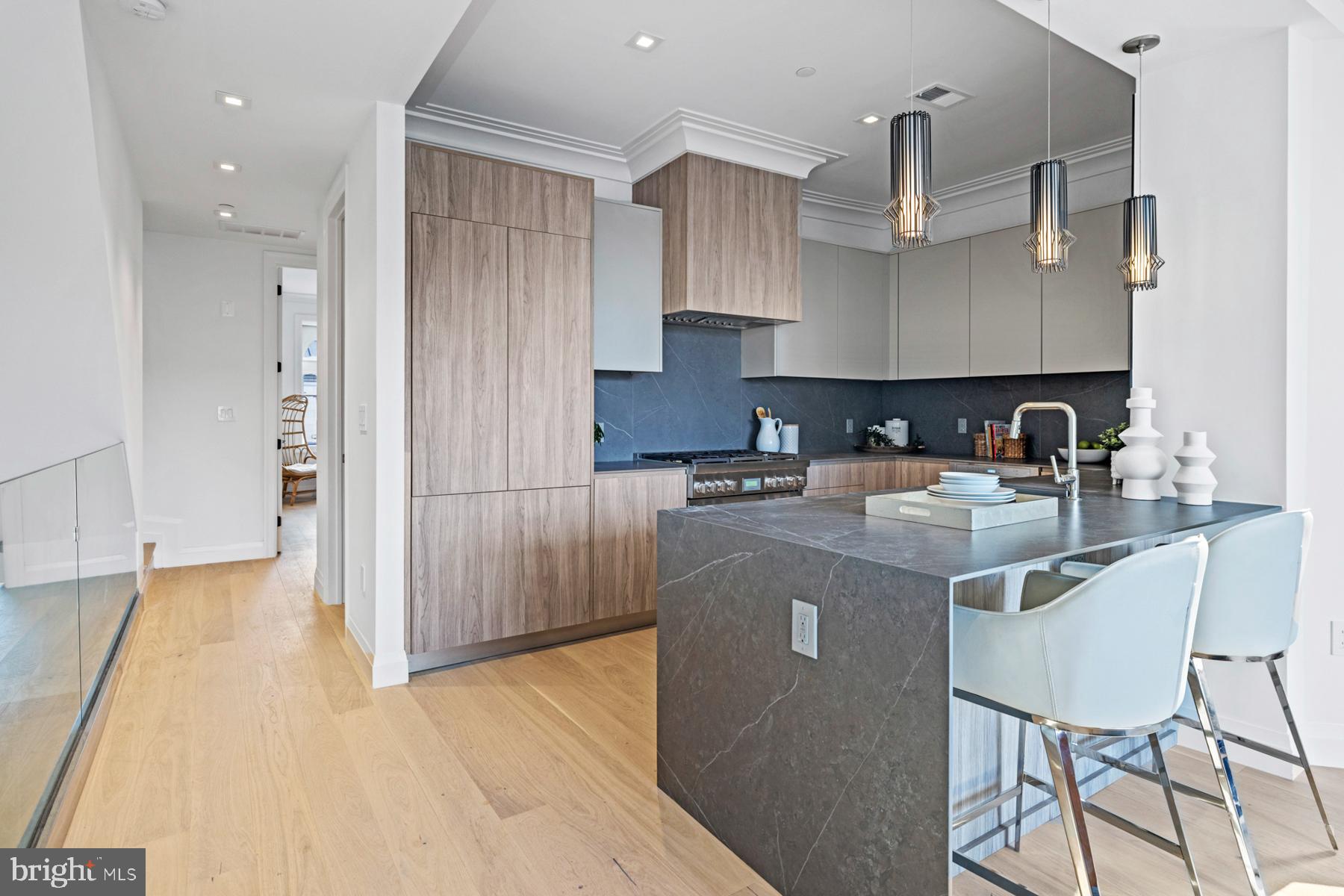 1525 P Street Northwest, Unit 5 Washington, DC 20005 - Photo 5 of 30
