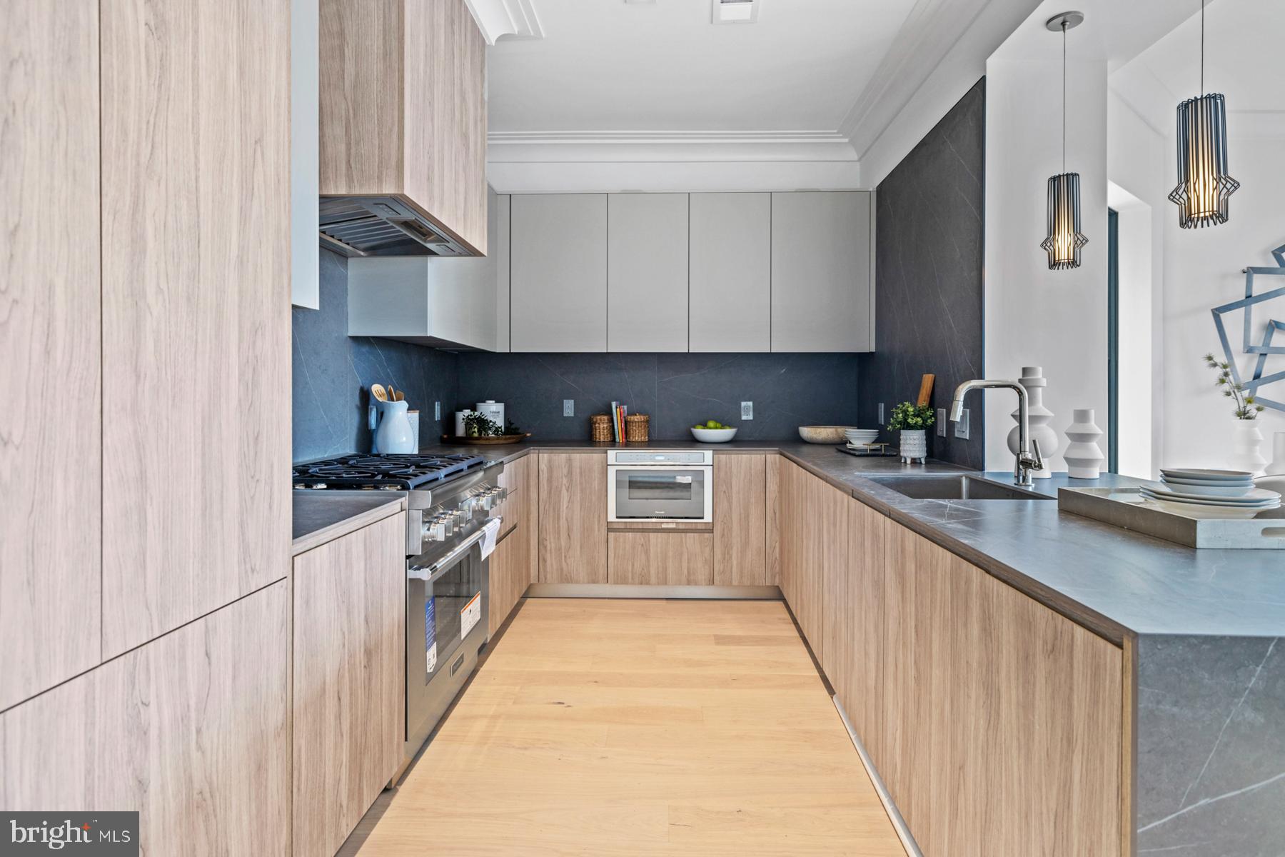 1525 P Street Northwest, Unit 5 Washington, DC 20005 - Photo 7 of 30
