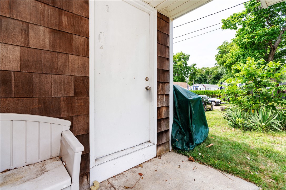 19 Andrew Comstock Road Warwick, RI 02886 - Photo 29 of 40