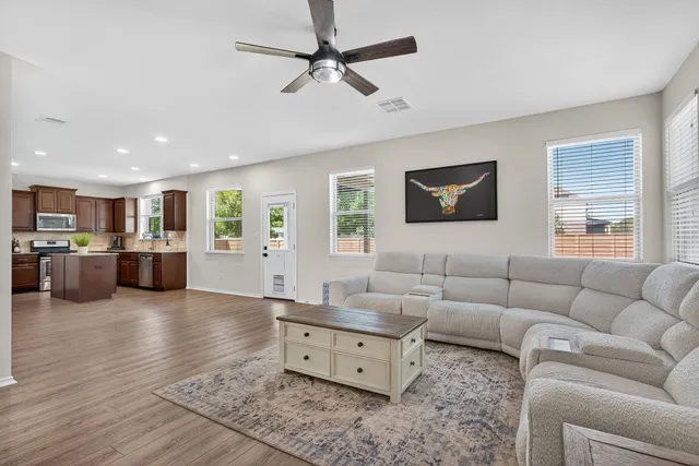 $417,500 | 13300 Craven Lane, Manor, TX 78653