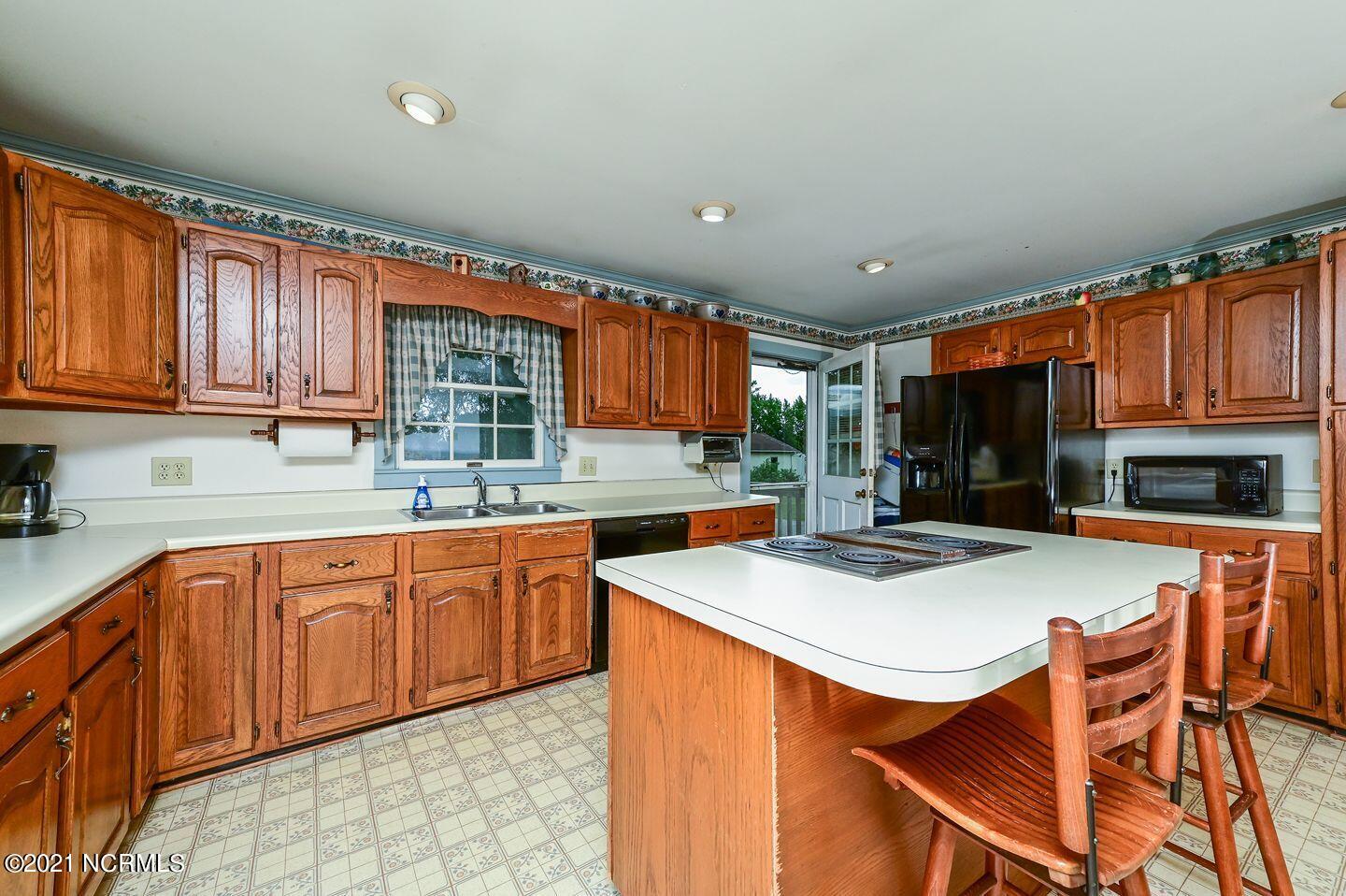 526 Forlines Road Winterville, NC 28590 - Photo 13 of 40 p-12
