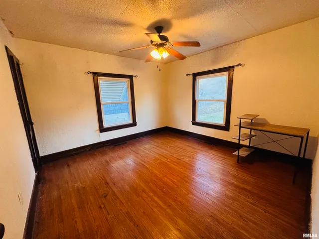 $70,900 | 214 West McDonough Street, Macomb, IL 61455