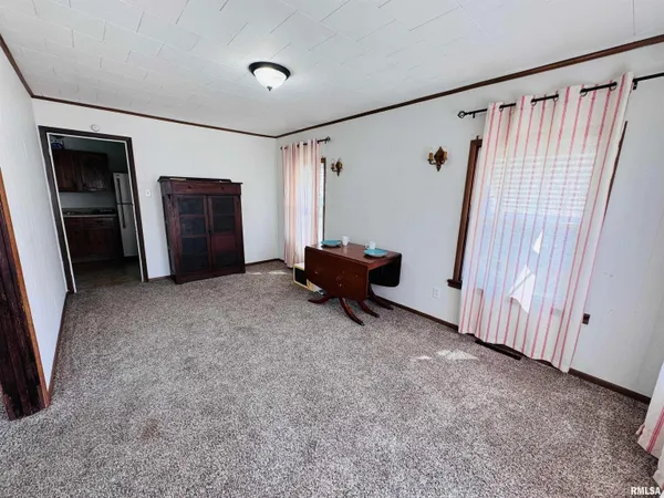$62,900 | 214 West McDonough Street, Macomb, IL 61455
