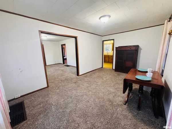 $62,900 | 214 West McDonough Street, Macomb, IL 61455
