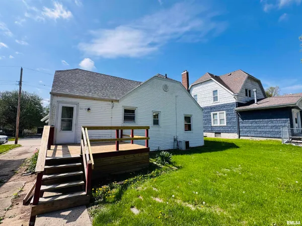 $62,900 | 214 West McDonough Street, Macomb, IL 61455