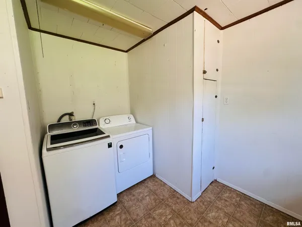 $62,900 | 214 West McDonough Street, Macomb, IL 61455