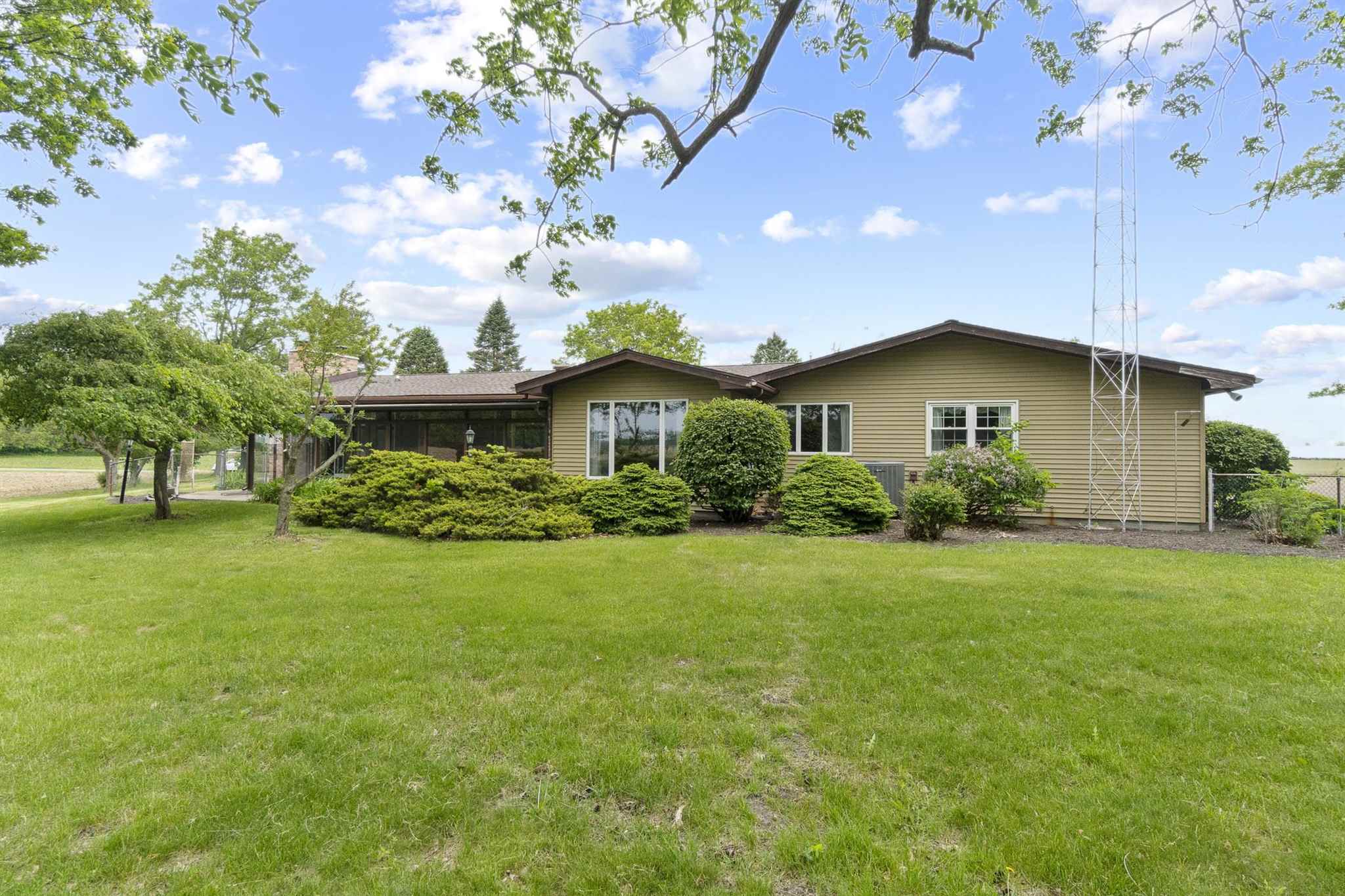 20015 Birch Road Tippecanoe, IN 46570 - Photo 4 of 32