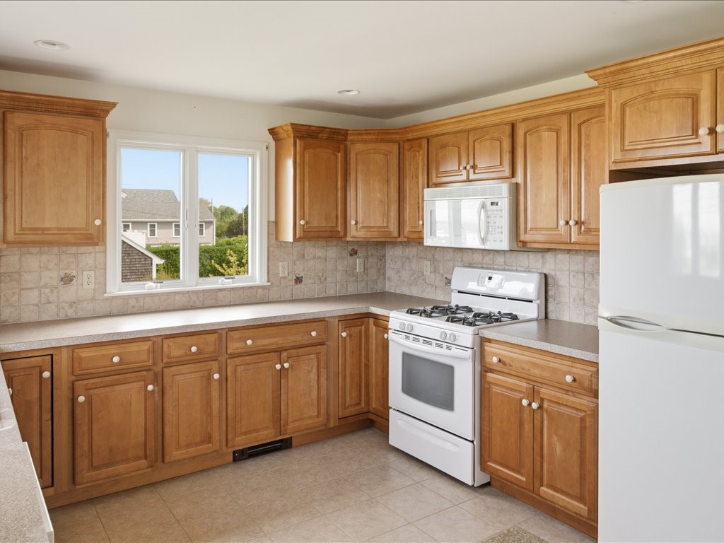 7 Pennsylvania Road Little Compton, RI 02837 - Photo 17 of 26