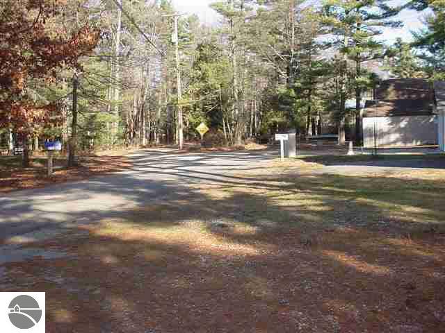 2988 Wolverine Road East Tawas, MI 48730 - Photo 4 of 17 1755564-3.JPG