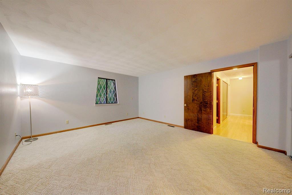 6527 Crane Road Ypsilanti, MI 48197 - Photo 19 of 57