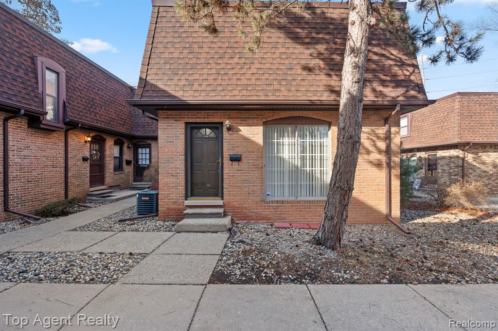 5095 Crooks Road, Unit 1 Royal Oak, MI 48073 - Photo 1 of 19 Gallery Image 1