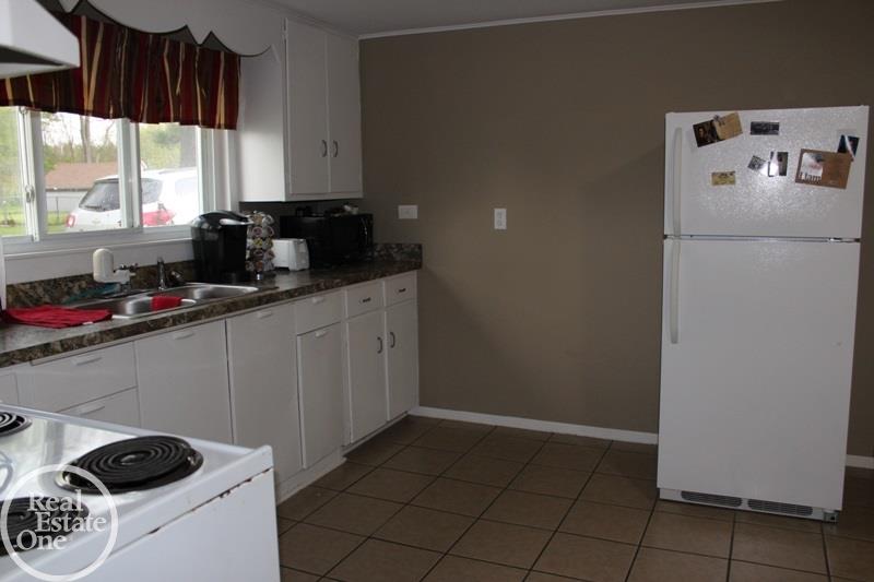 3170 Vincent Road North Street, MI 48049 - Photo 11 of 27 31329412-10.JPG
