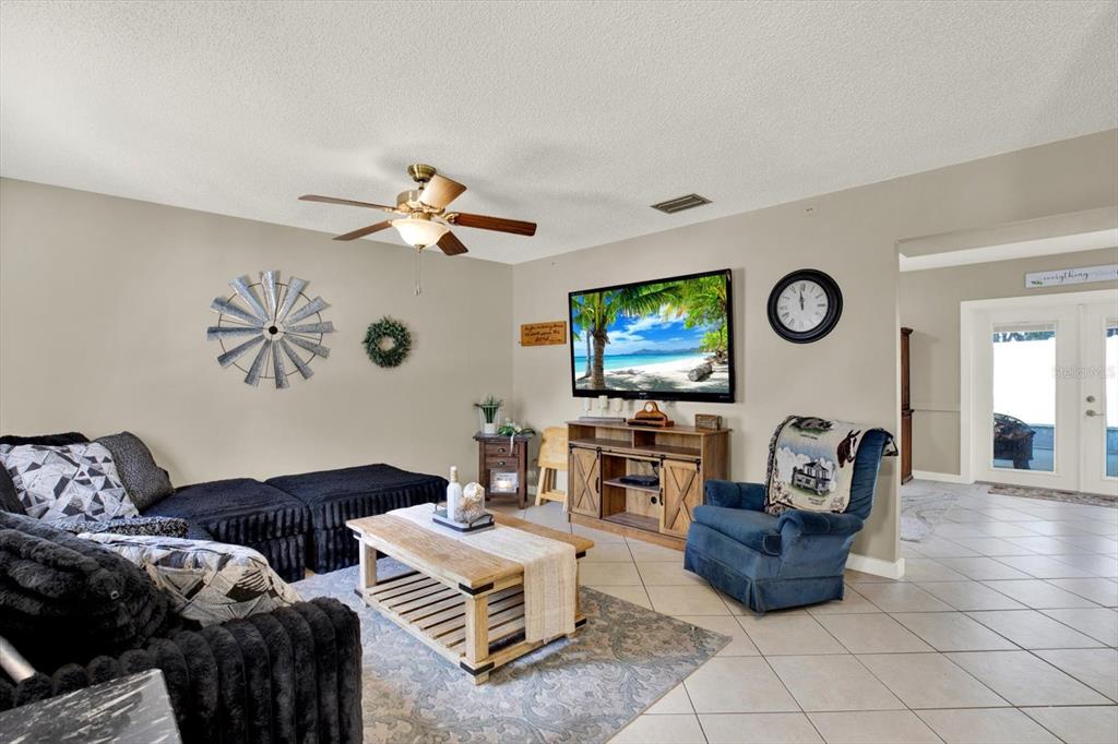 1509 Foggy Ridge Parkway Lutz, FL 33559 - Photo 8 of 44
