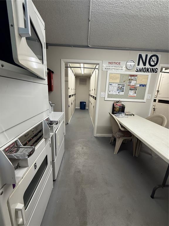 2500 Lee Road, Unit 122 Winter Park, FL 32789 - Photo 23 of 25 a living room with furniture