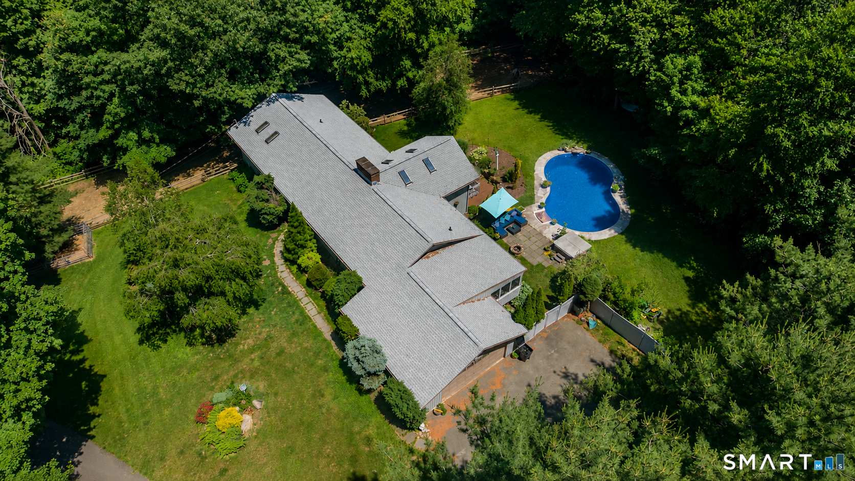 19 Hi Barlow Road Newtown, CT 06470 - Photo 3 of 40