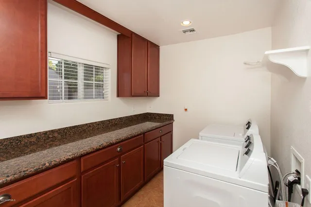 $1,795 | 3228 West Lisbon Lane, Phoenix, AZ 85053