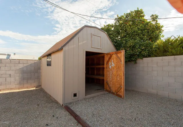 $1,750 | 3228 West Lisbon Lane, Phoenix, AZ 85053