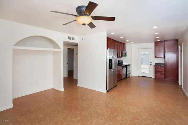 $1,795 | 3228 West Lisbon Lane, Phoenix, AZ 85053