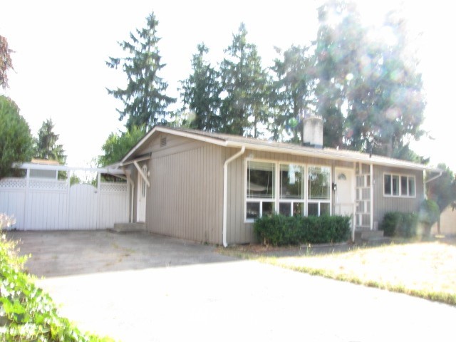 3307 Northeast 9th Street Renton, WA 98056 - Photo 2 of 25