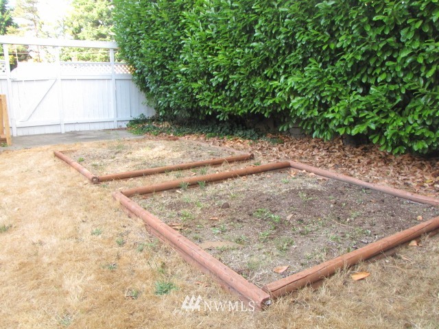 3307 Northeast 9th Street Renton, WA 98056 - Photo 11 of 25