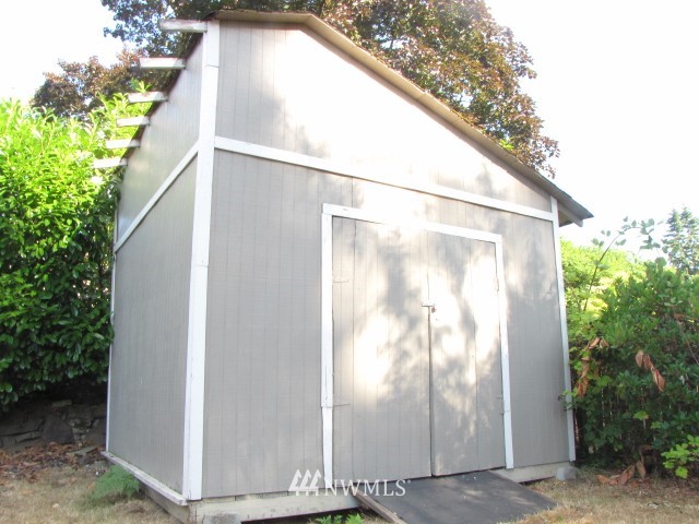 3307 Northeast 9th Street Renton, WA 98056 - Photo 12 of 25