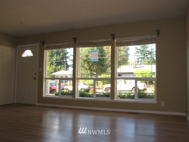 3307 Northeast 9th Street Renton, WA 98056 - Photo 15 of 25