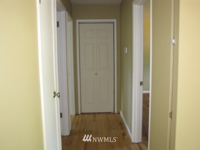 3307 Northeast 9th Street Renton, WA 98056 - Photo 18 of 25
