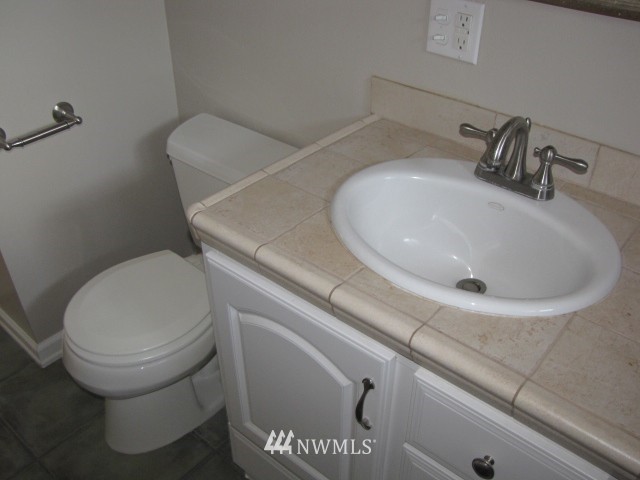 3307 Northeast 9th Street Renton, WA 98056 - Photo 19 of 25