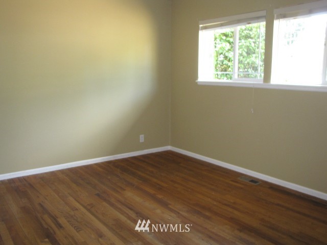 3307 Northeast 9th Street Renton, WA 98056 - Photo 23 of 25