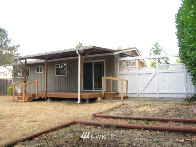 3307 Northeast 9th Street Renton, WA 98056 - Photo 5 of 25