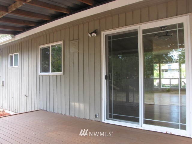 3307 Northeast 9th Street Renton, WA 98056 - Photo 8 of 25