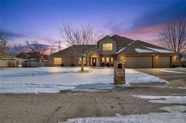$462,000 | 3000 Royal Court, Independence, KS 67301