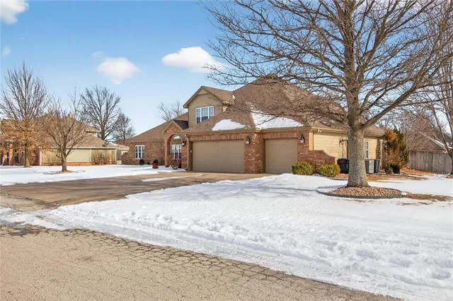 $462,000 | 3000 Royal Court, Independence, KS 67301