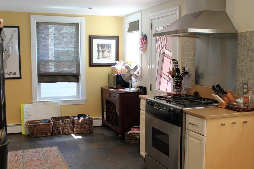 8 Sheridan Road Swampscott, MA 01907 - Photo 10 of 24 Gallery Image 10